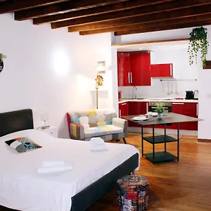 Appartement Hbhall Navigli 2, Milan